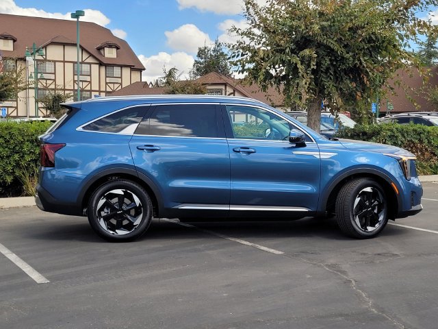 New 2026 Kia Sorento EX w/ EX Premium Package FWD image 3