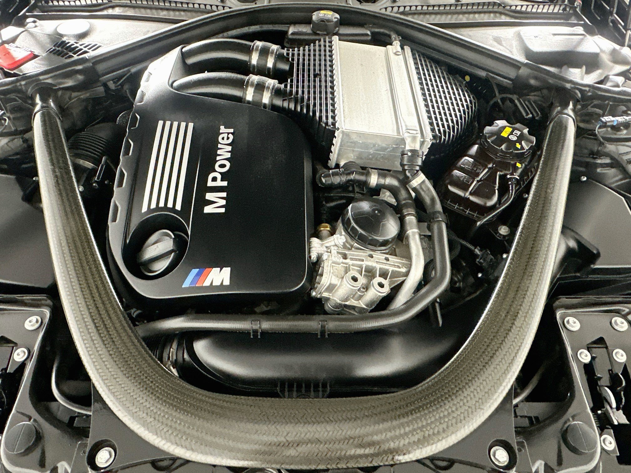 Used 2017 BMW M4 Convertible RWD image 30