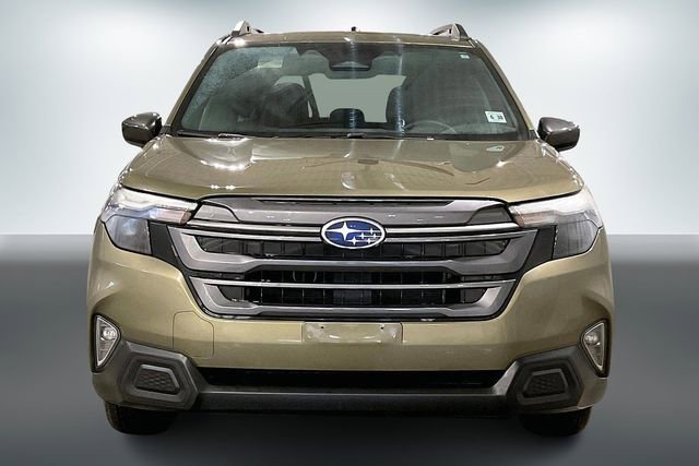 Used 2025 Subaru Forester Premium image 2