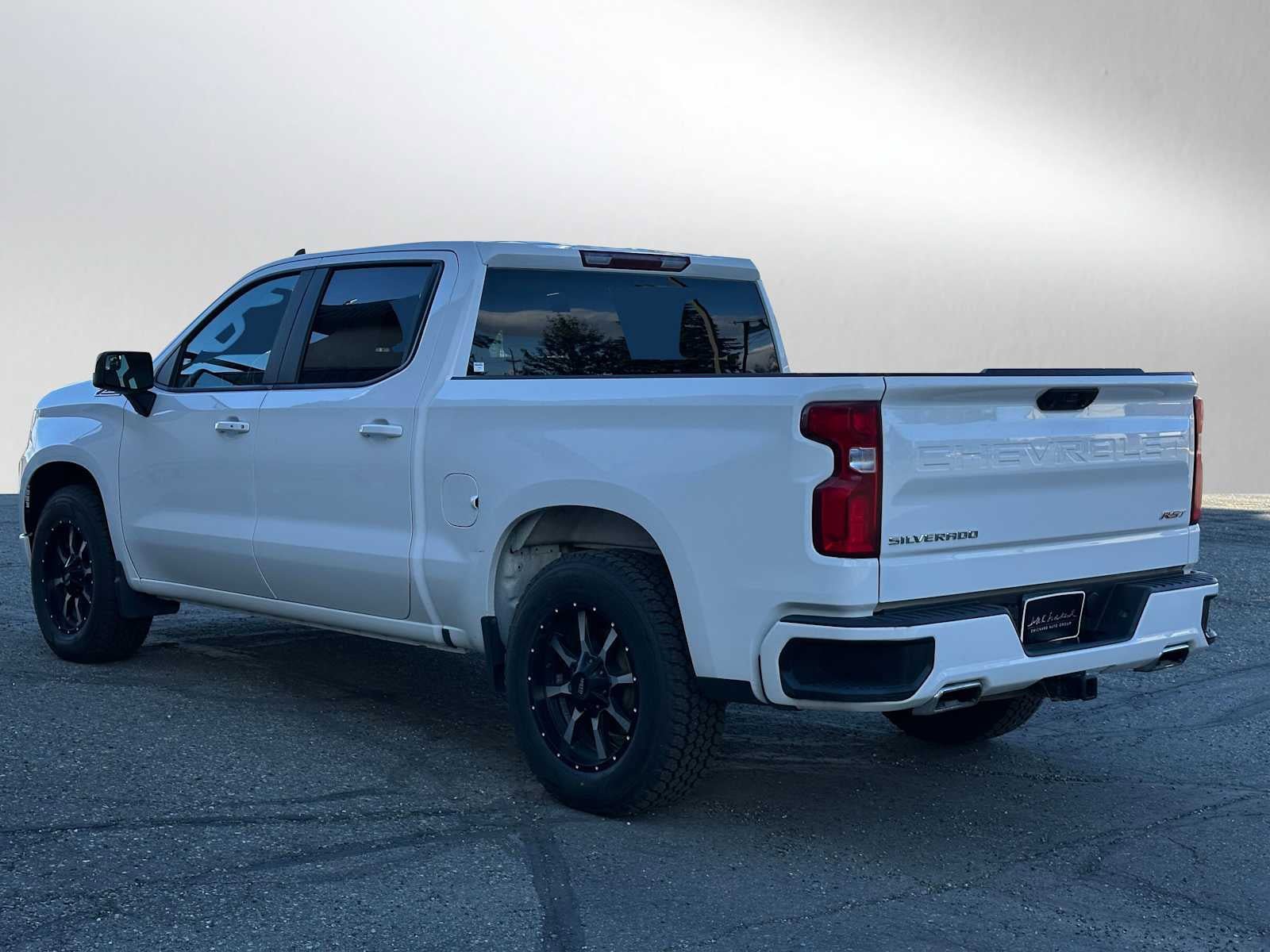 Used 2024 Chevrolet Silverado 1500 RST w/ Z71 Off-Road Package AWD/4WD image 5