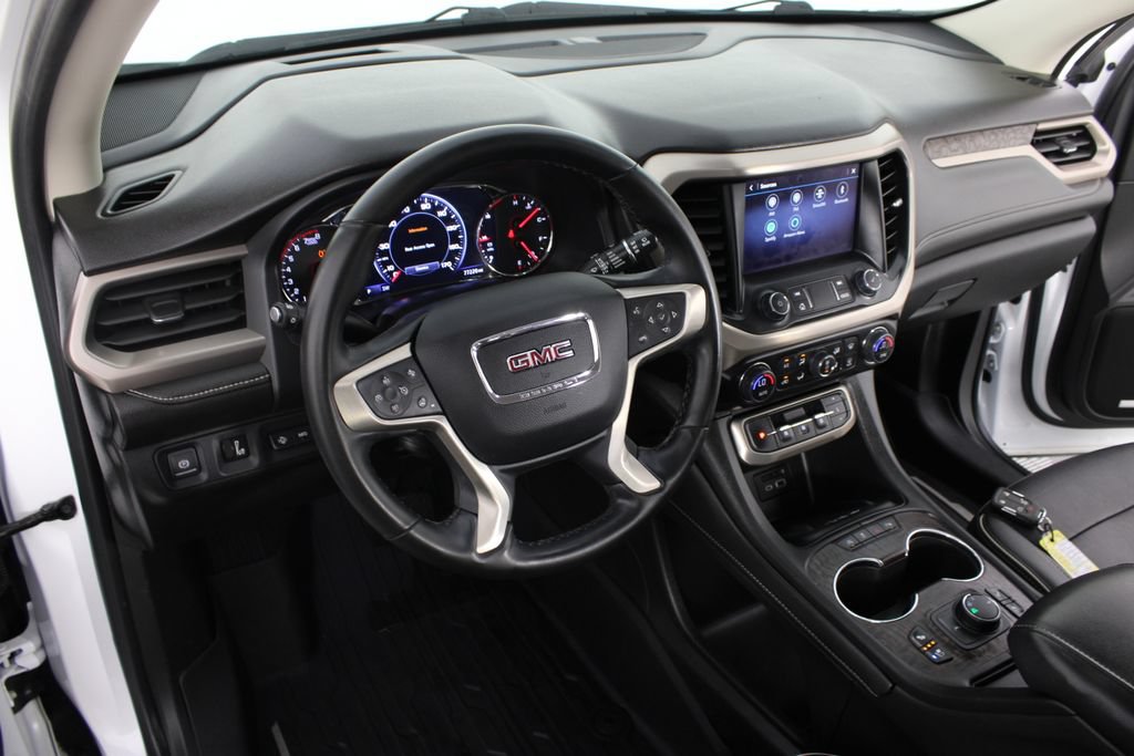 Used 2023 GMC Acadia Denali w/ Denali Ultimate Package FWD image 11