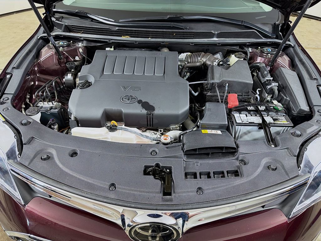 Used 2018 Toyota Avalon Limited w/ Carpet Mat Package FWD image 28