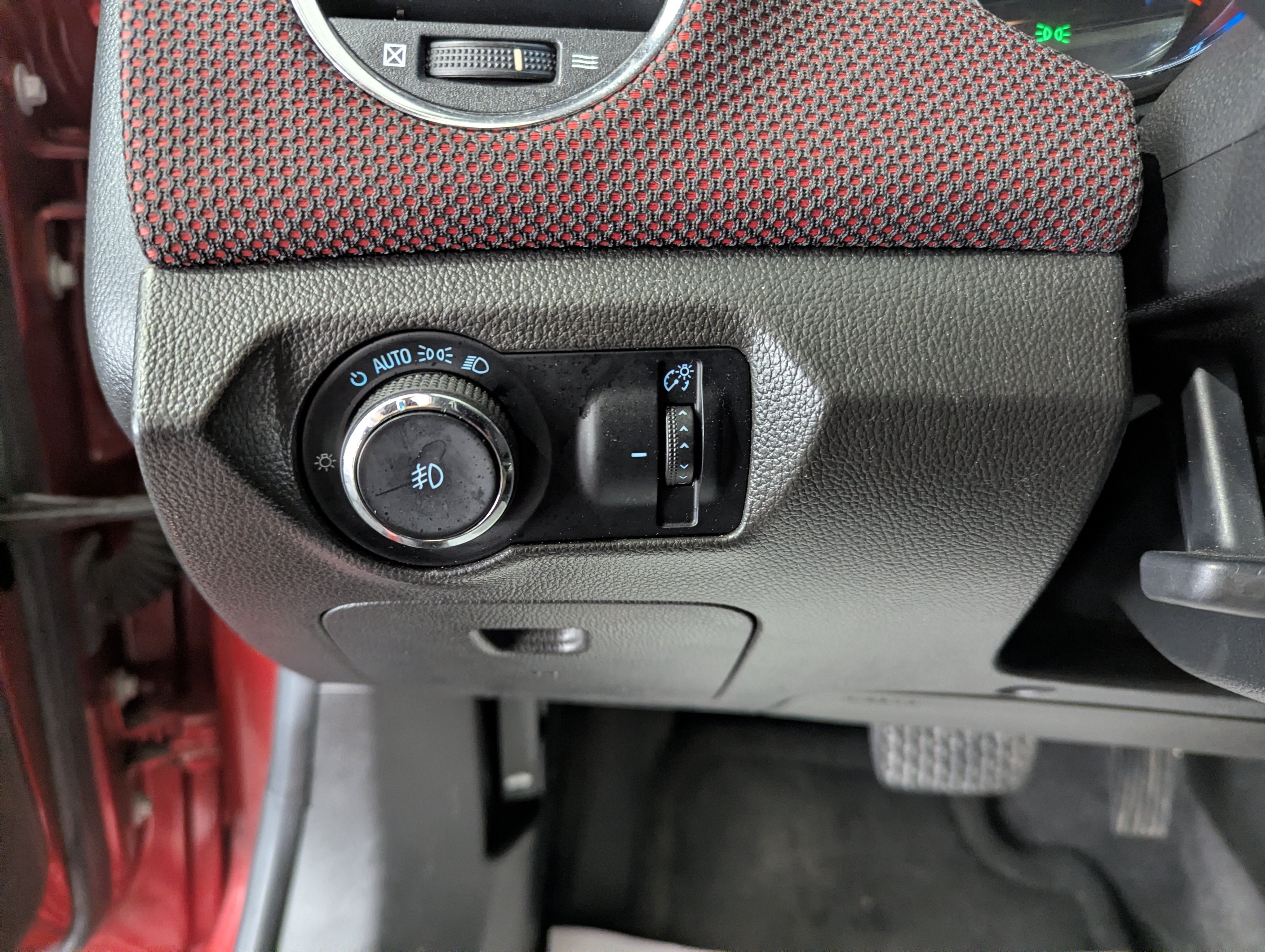Used 2012 Chevrolet Cruze LT w/ All-Star Edition FWD image 13