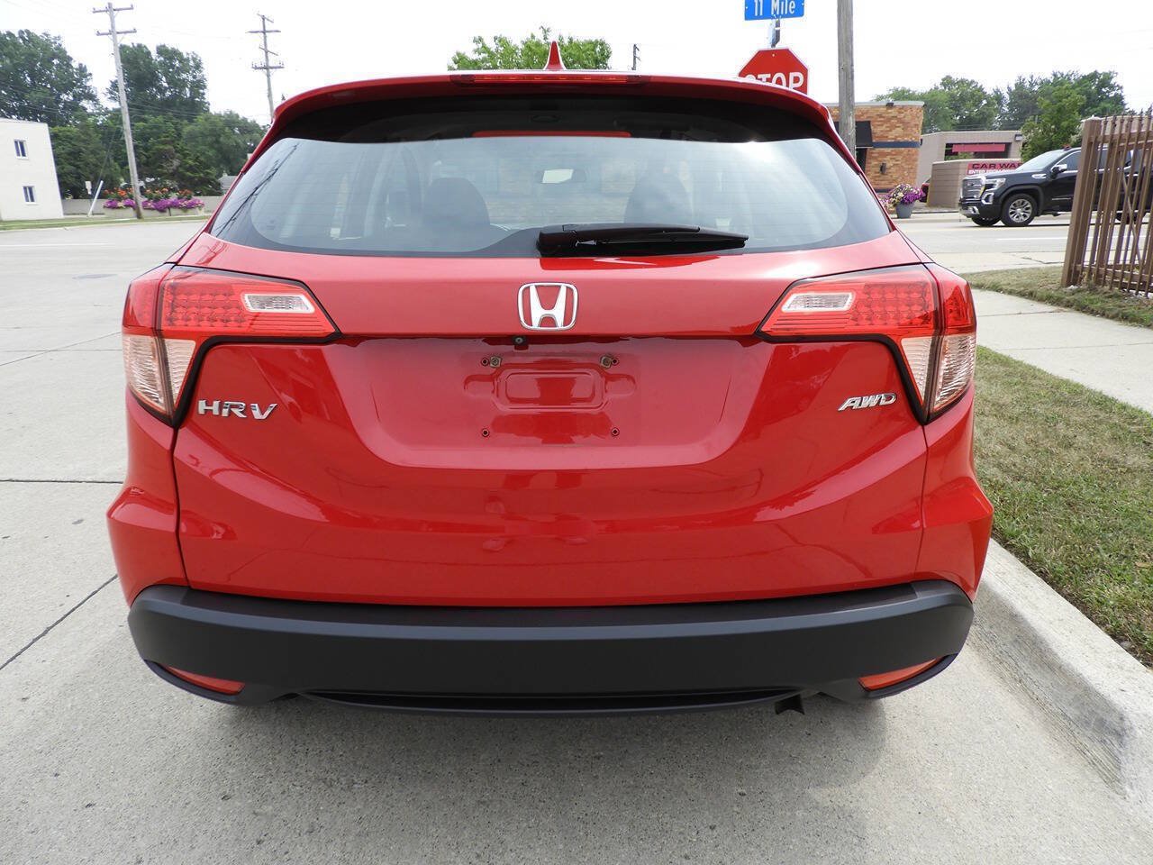 Used 2018 Honda HR-V LX image 7