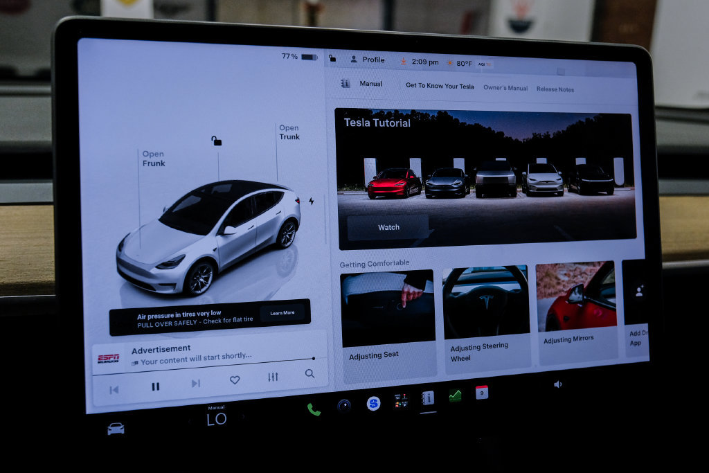 Used 2023 Tesla Model Y Long Range AWD/4WD image 37