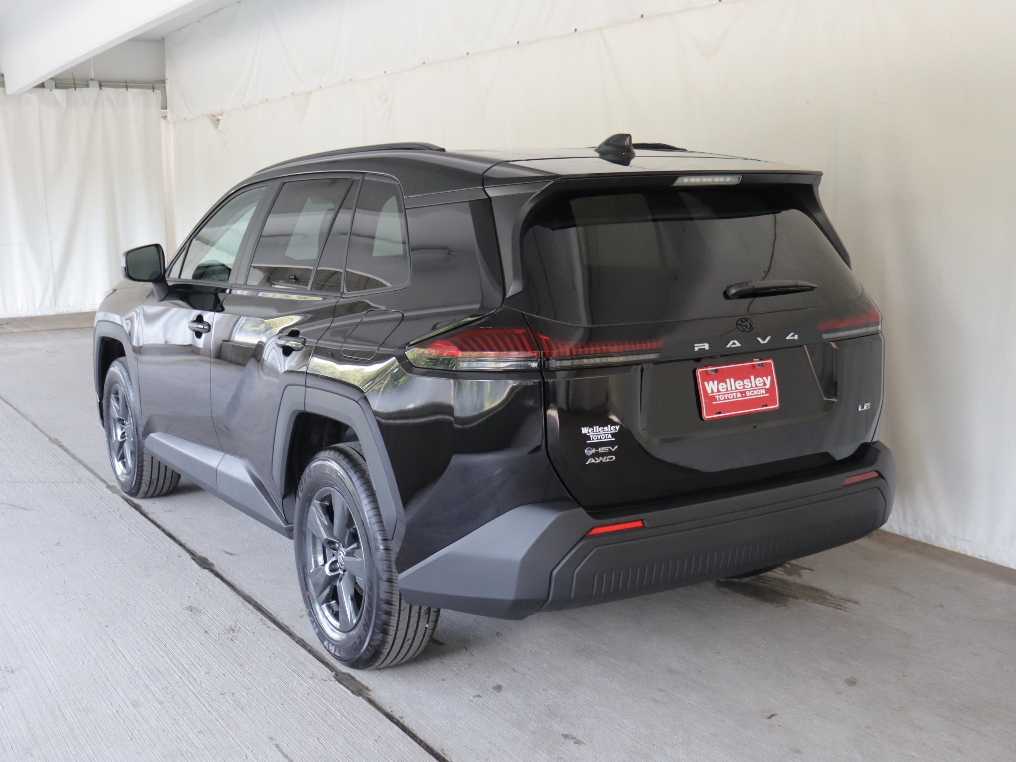 Used 2026 Toyota RAV4 LE AWD/4WD image 23