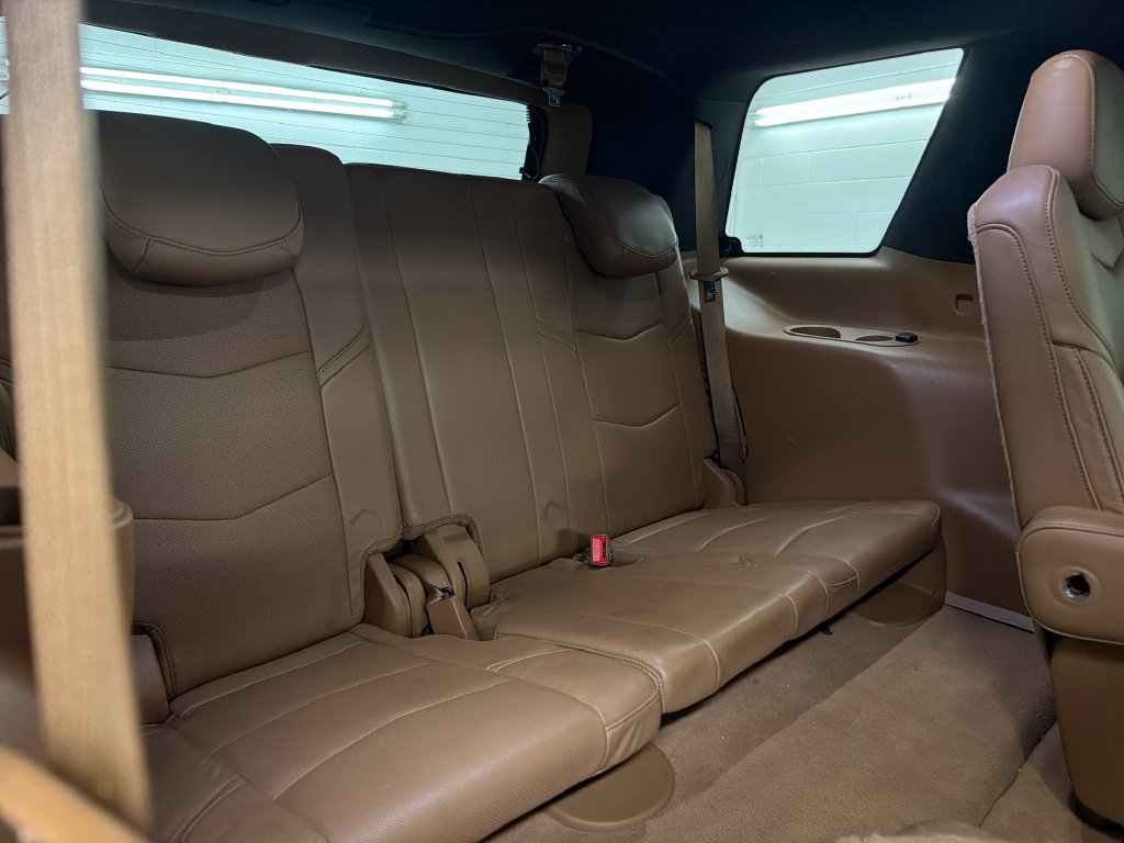 Used 2017 Cadillac Escalade Platinum AWD/4WD image 31