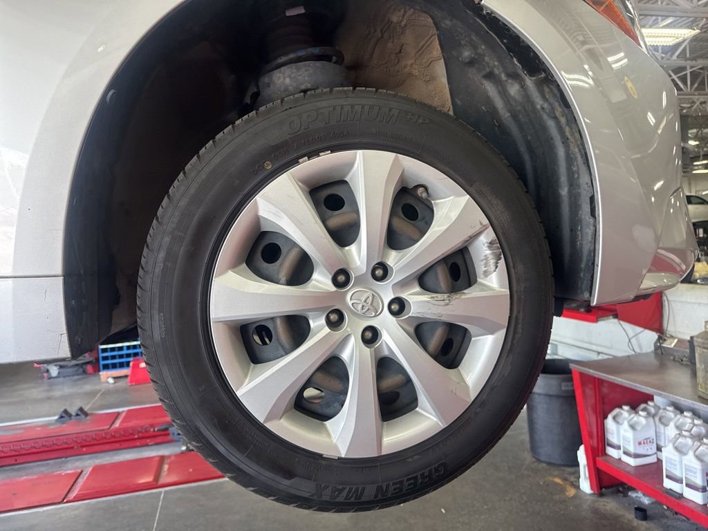 Used 2021 Toyota Corolla LE FWD image 5