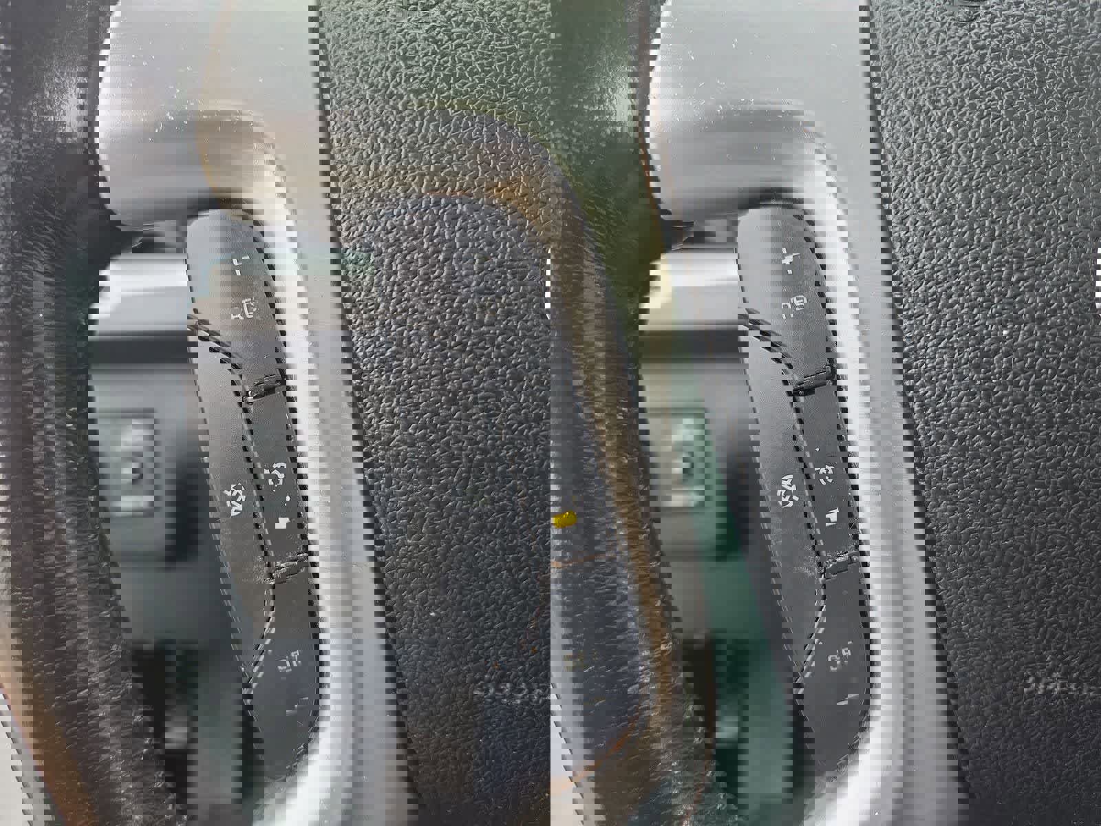 Used 2016 GMC Acadia SLT w/ Open Road Package AWD/4WD image 23