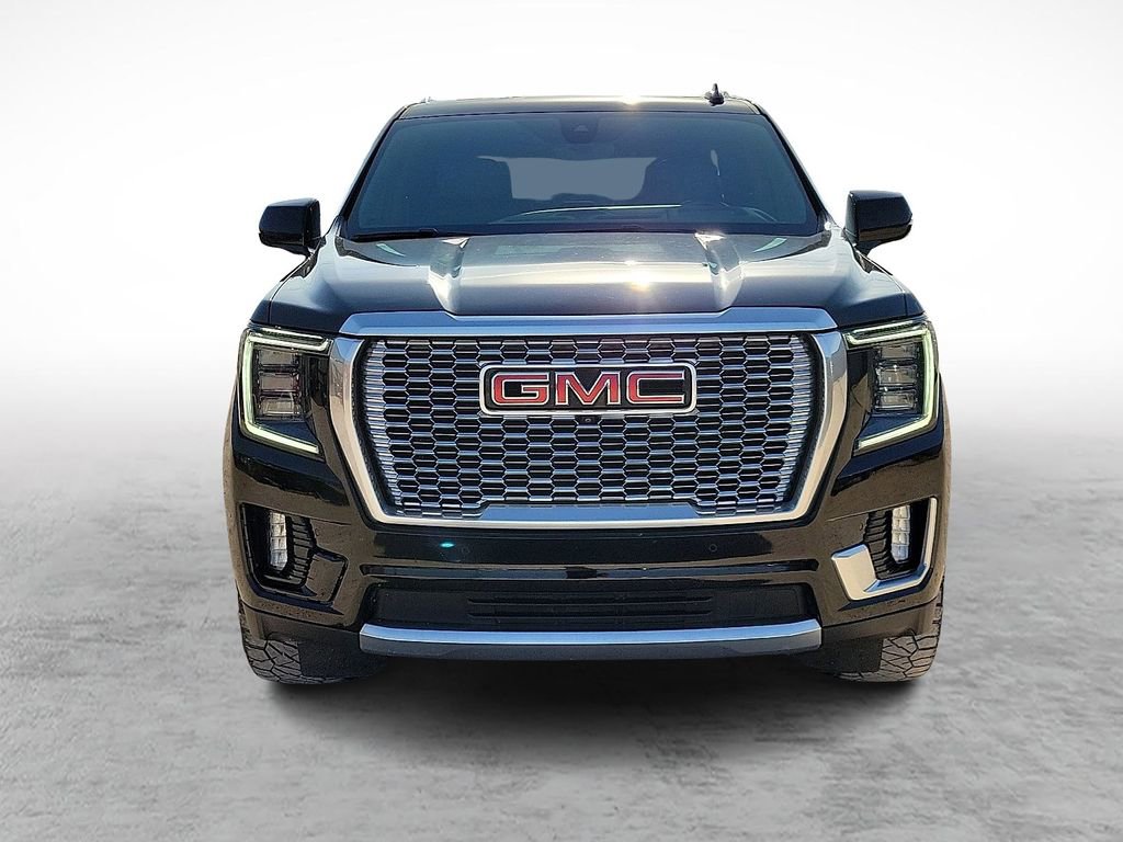 Used 2021 GMC Yukon Denali w/ Denali Premium Package image 3