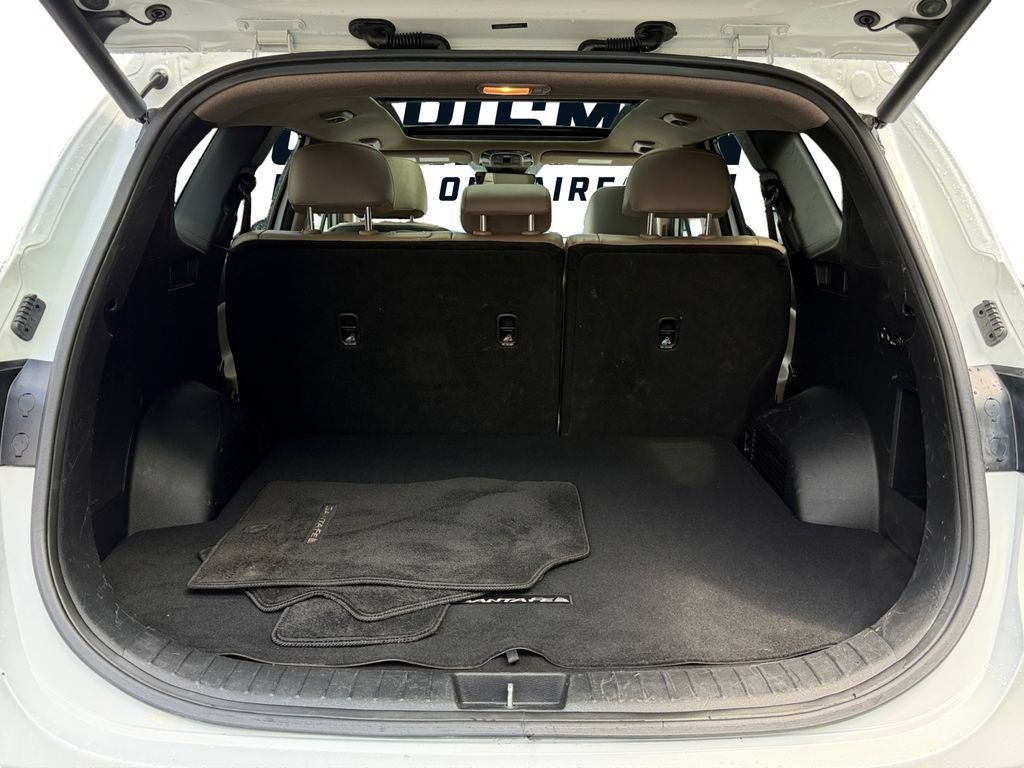 Used 2023 Hyundai Santa Fe Limited w/ Cargo Package AWD/4WD image 11