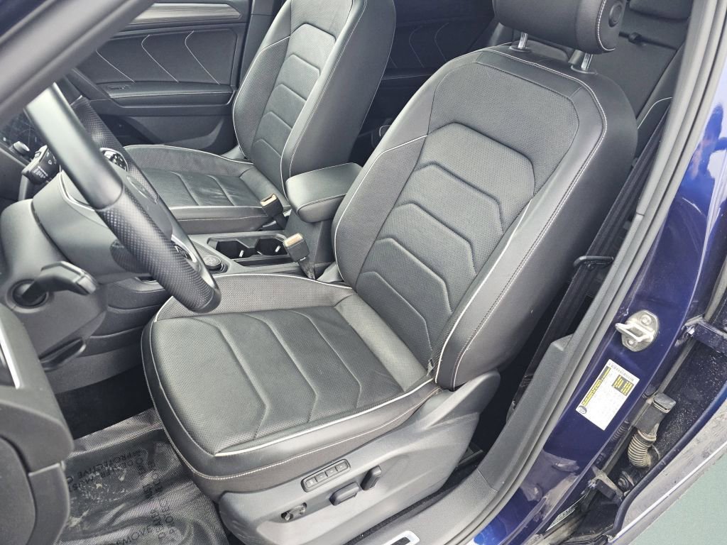 Used 2022 Volkswagen Tiguan SEL R-Line image 6