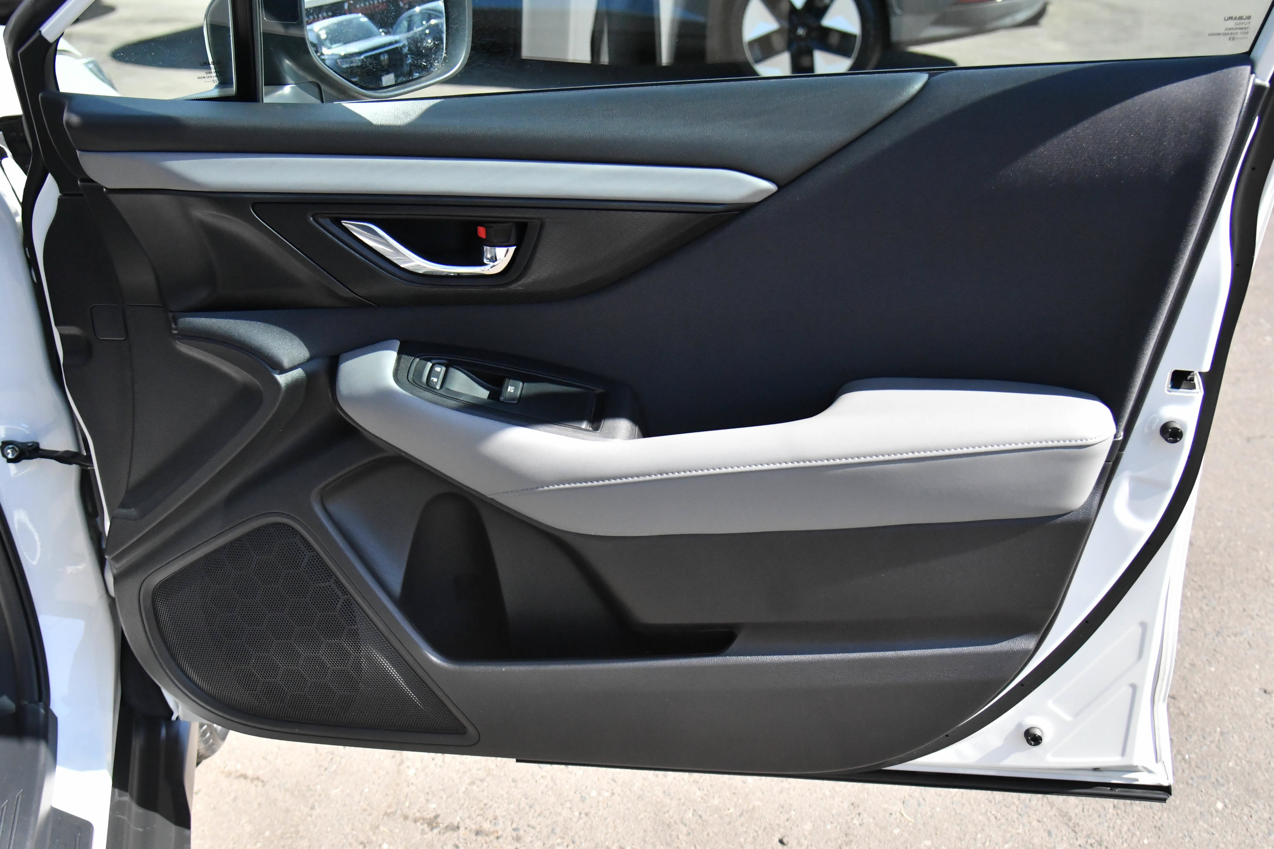 Used 2023 Subaru Outback Premium AWD/4WD image 42