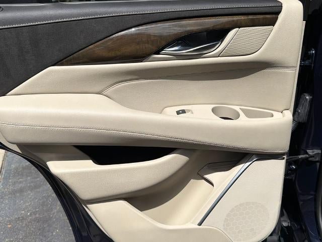 Used 2019 Cadillac Escalade Premium Luxury RWD image 22