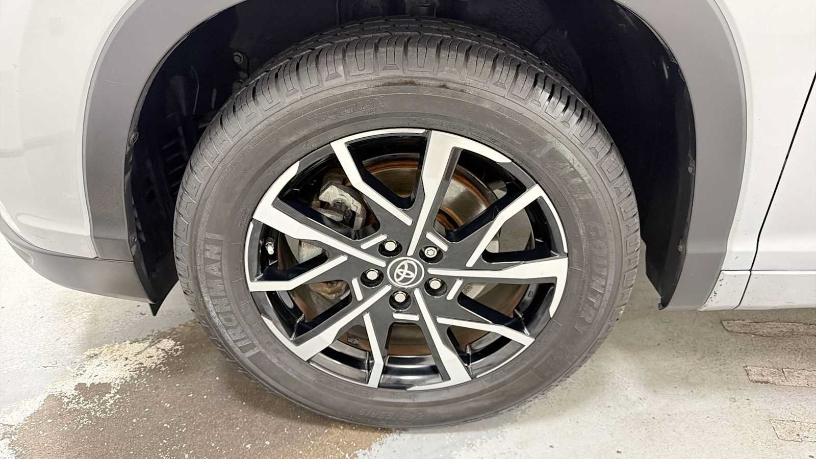 Used 2014 Toyota Highlander Limited FWD image 10