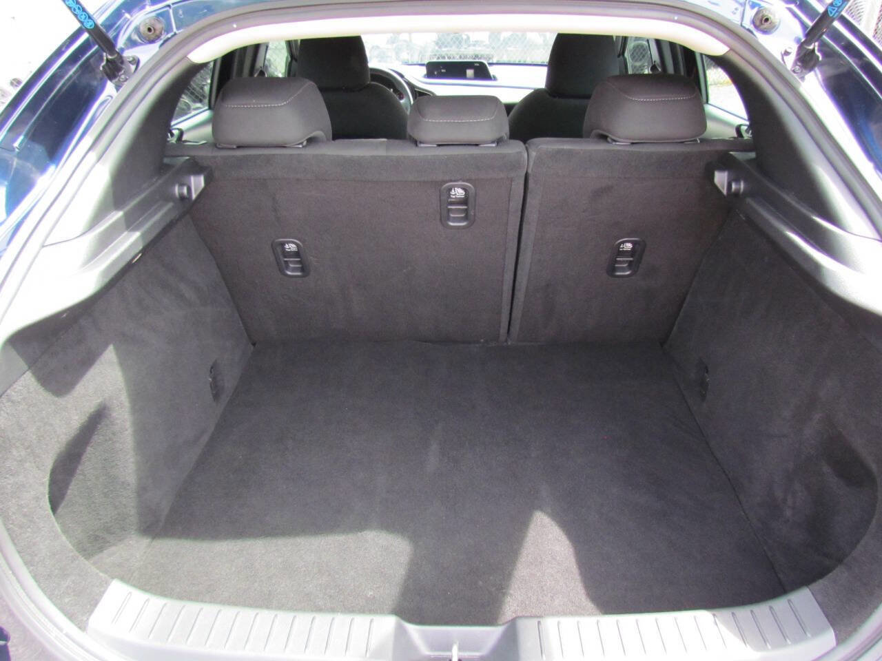 Used 2020 MAZDA CX-30 FWD image 14