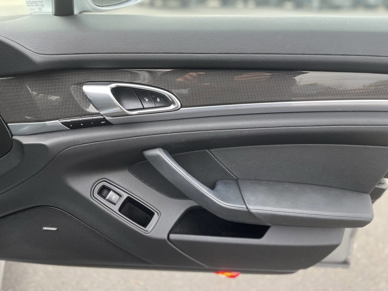 Used 2016 Porsche Panamera 4 Edition image 12