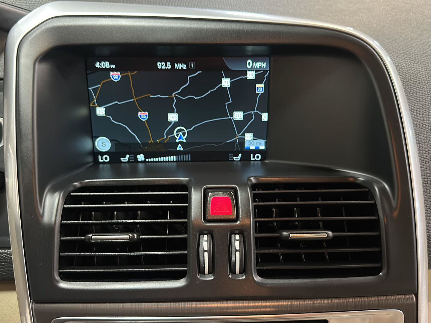Used 2015 Volvo XC60 T6 w/ Protection Package AWD/4WD image 21