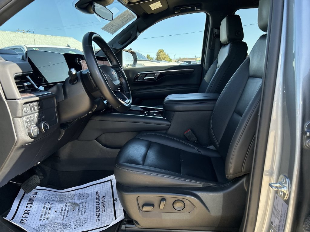 Certified 2025 Chevrolet Suburban LT AWD/4WD image 17