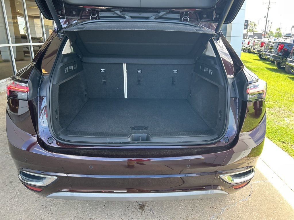 Used 2023 Buick Envision Avenir image 11