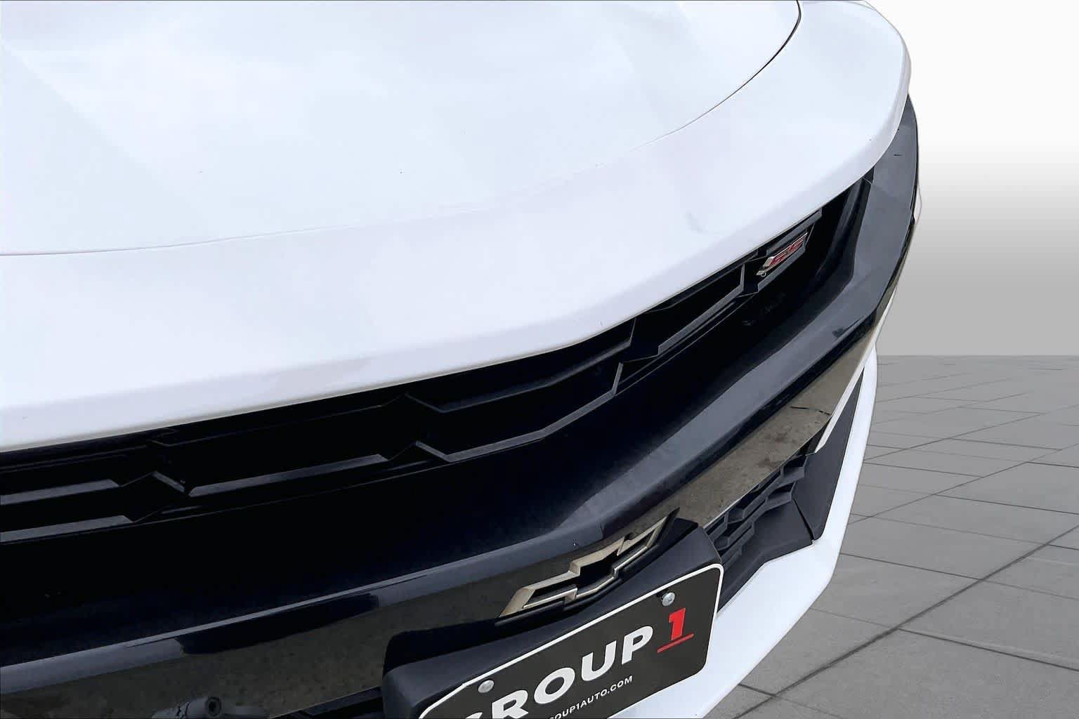 Used 2019 Chevrolet Camaro SS RWD image 27