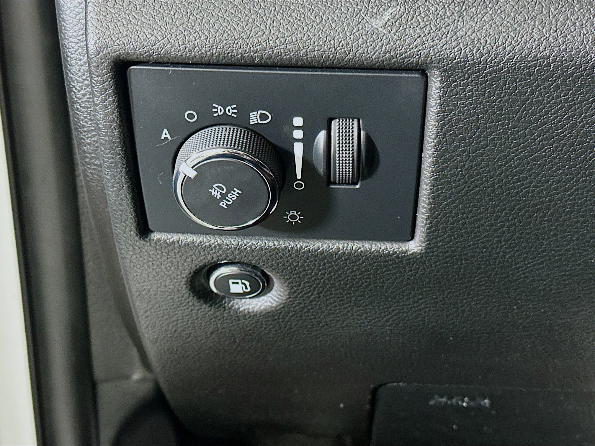 Used 2021 Jeep Grand Cherokee Freedom Edition image 17