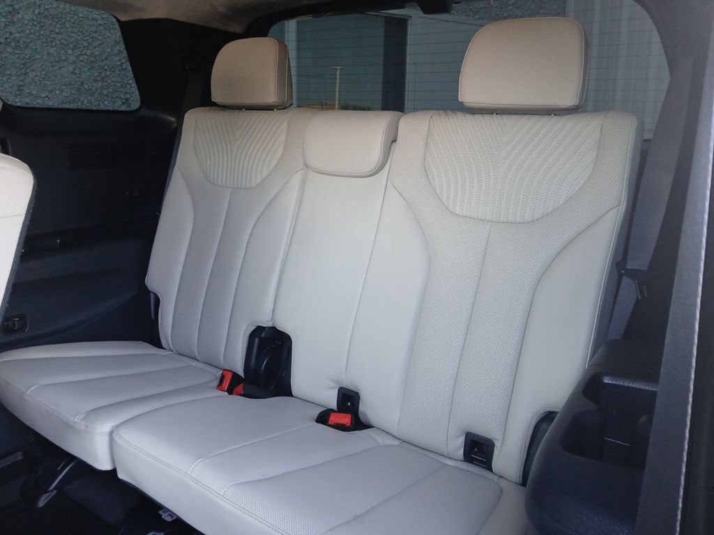 Used 2024 Hyundai Palisade Calligraphy FWD image 5