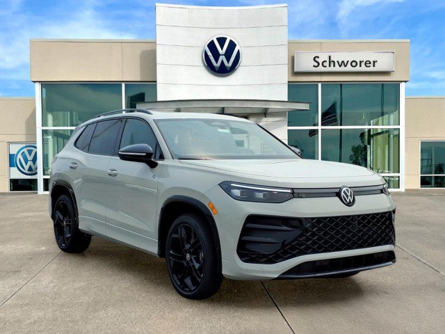 New 2026 Volkswagen Tiguan SE R-Line AWD/4WD image 4