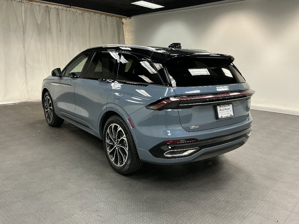 Used 2026 Lincoln Nautilus Reserve AWD/4WD image 5