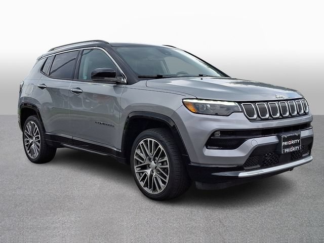 Used 2022 Jeep Compass Limited w/ Elite Group AWD/4WD image 3
