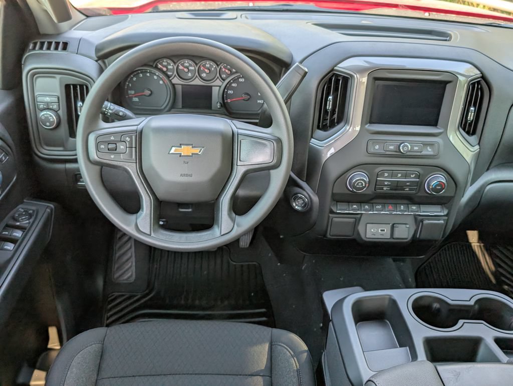New 2026 Chevrolet Silverado 1500 Custom w/ LPO, Dark Essentials Package RWD image 4