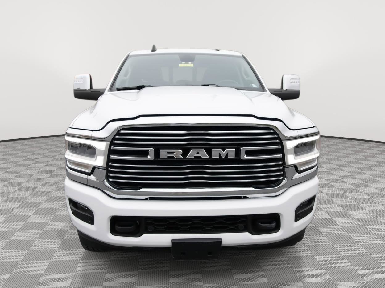 Used 2024 RAM 2500 Laramie AWD/4WD image 2