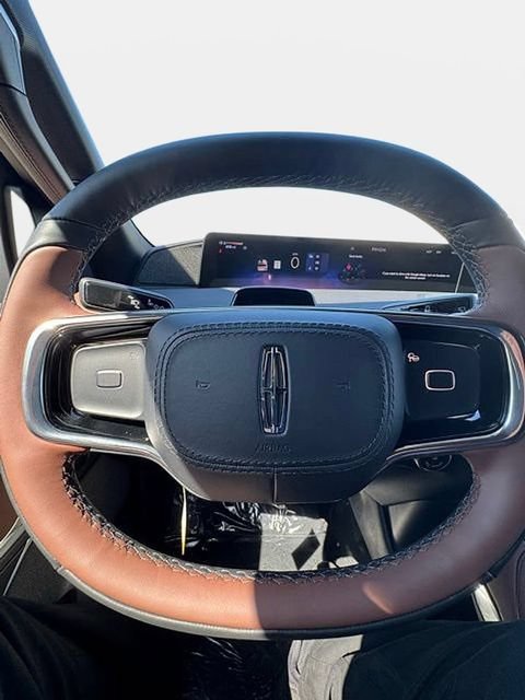 New 2026 Lincoln Navigator L Reserve AWD/4WD image 17