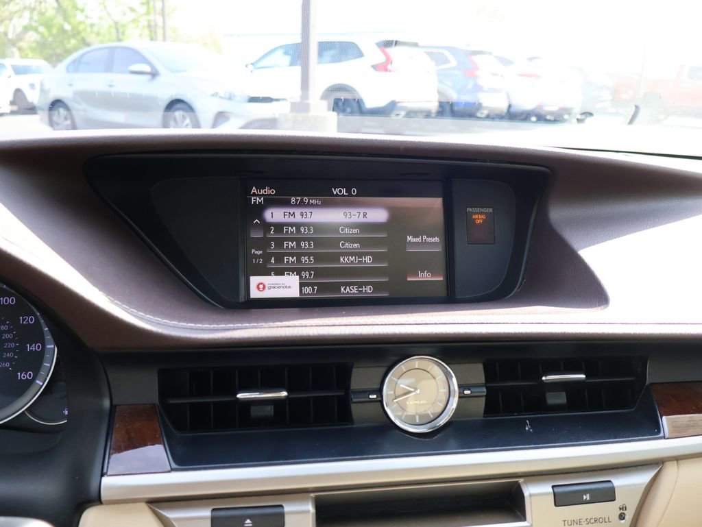 Used 2018 Lexus ES 350 w/ Luxury Package w/Wood Trim FWD image 21