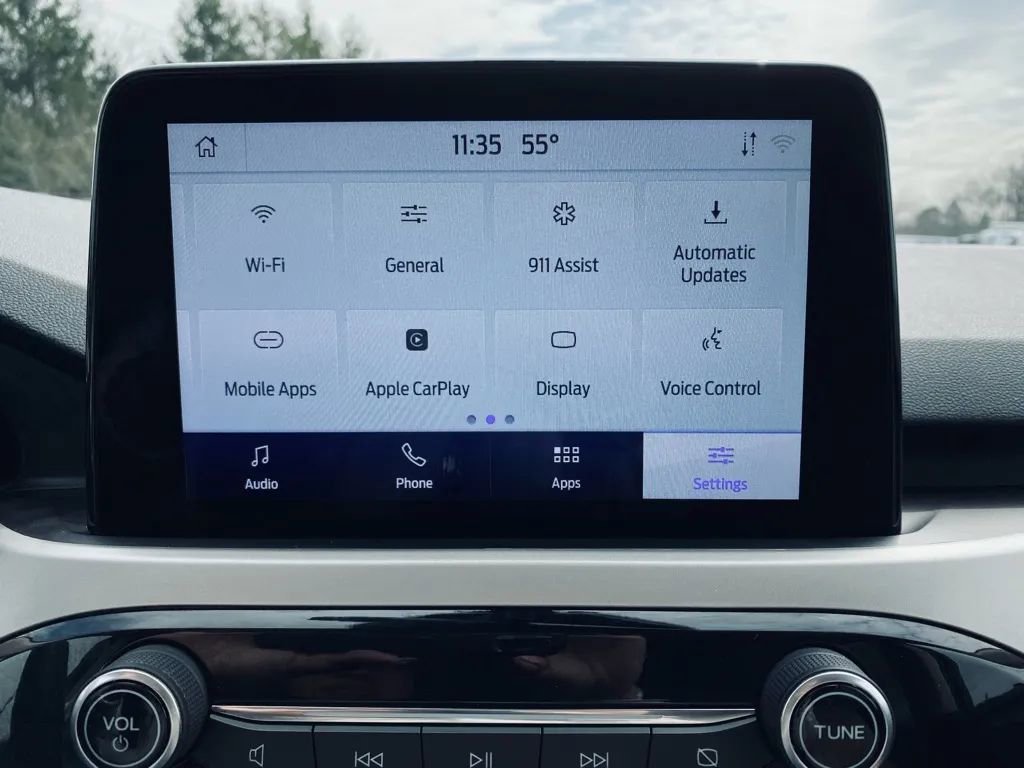 Used 2020 Ford Escape SE image 19