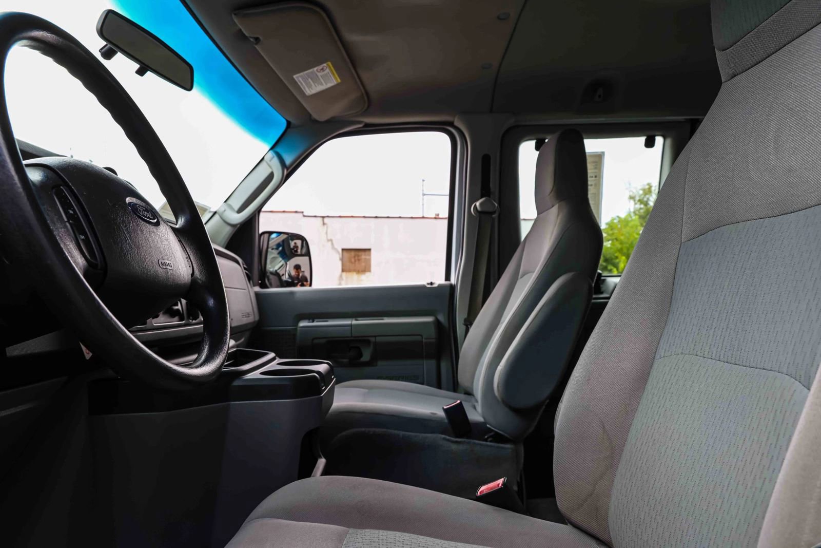 Used 2013 Ford E-350 and Econoline 350 XLT image 9