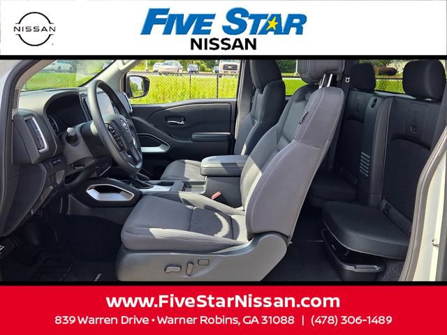 Used 2025 Nissan Frontier SV RWD image 6