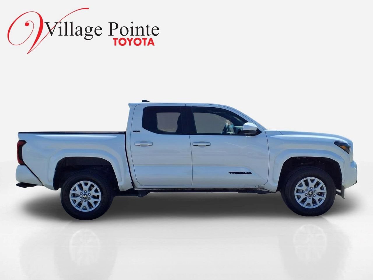 Certified 2025 Toyota Tacoma SR5 image 8