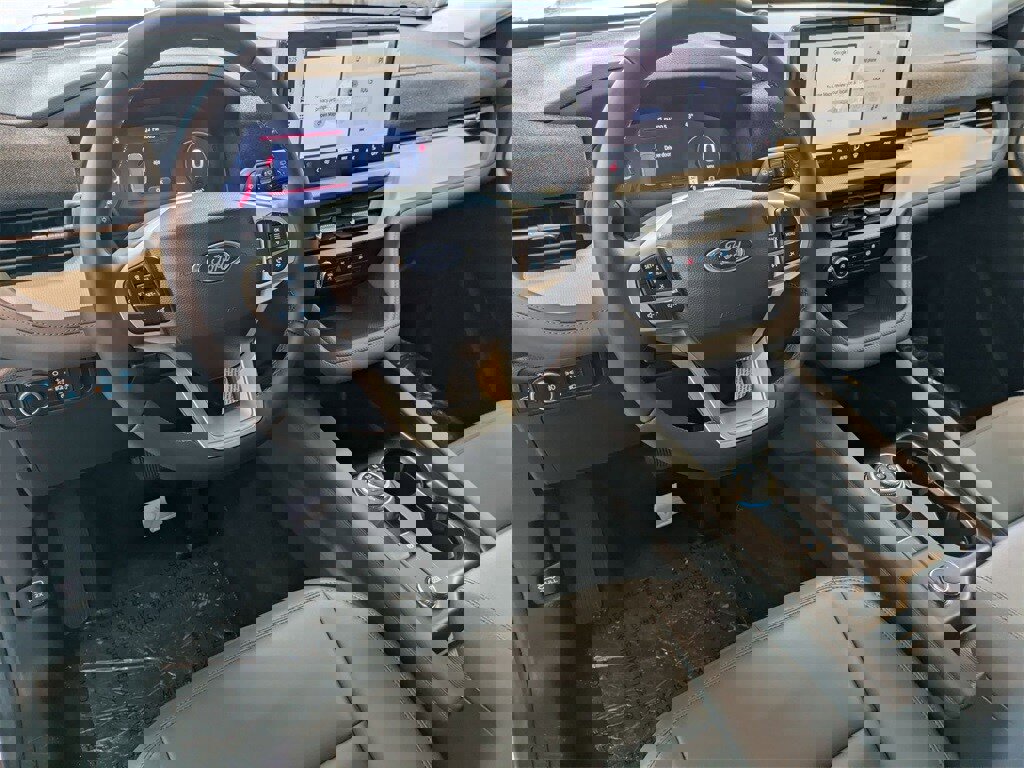 New 2026 Ford Explorer Active w/ Active Comfort Package image 10