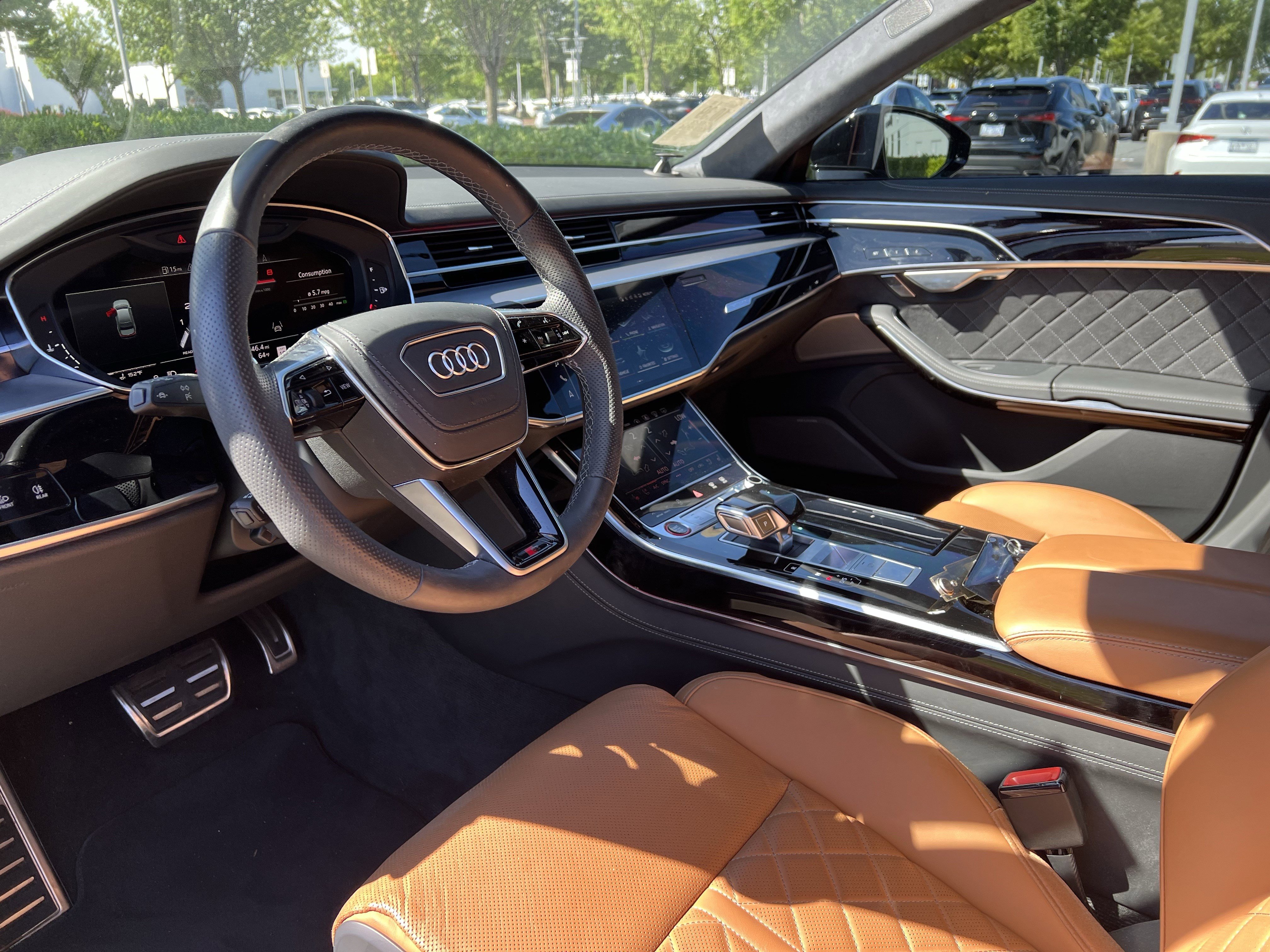 Used 2023 Audi S8 AWD/4WD image 17