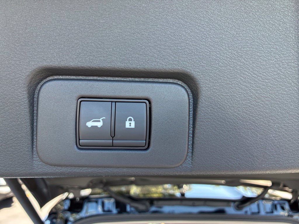 Certified 2026 Nissan Rogue Platinum w/ Platinum Premium Package AWD/4WD image 14