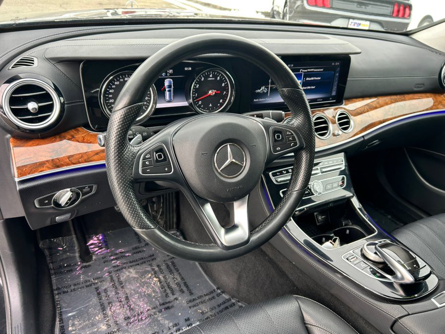Used 2017 Mercedes-Benz E 400 4MATIC Wagon image 16