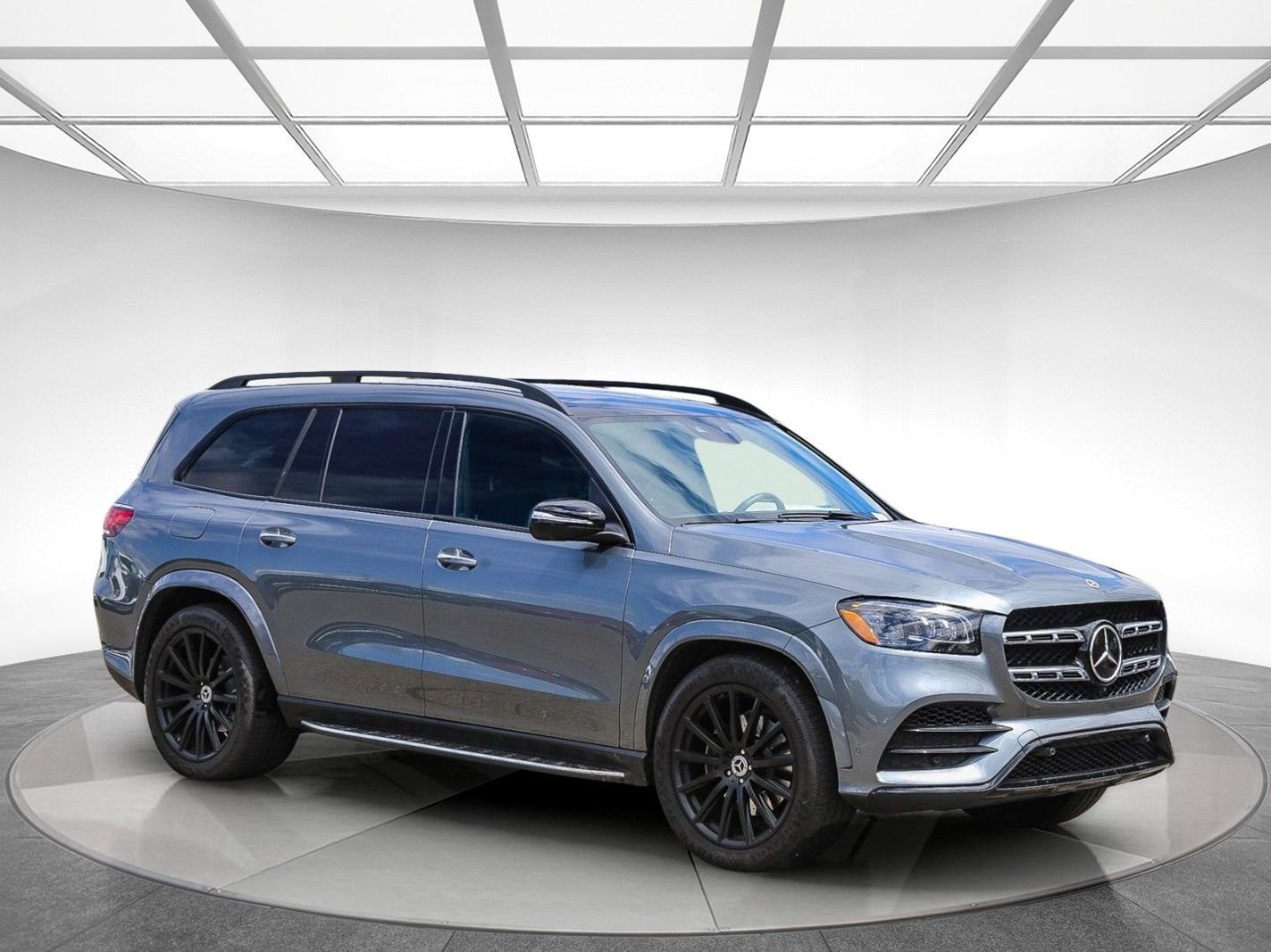 Used 2023 Mercedes-Benz GLS 580 4MATIC image 4