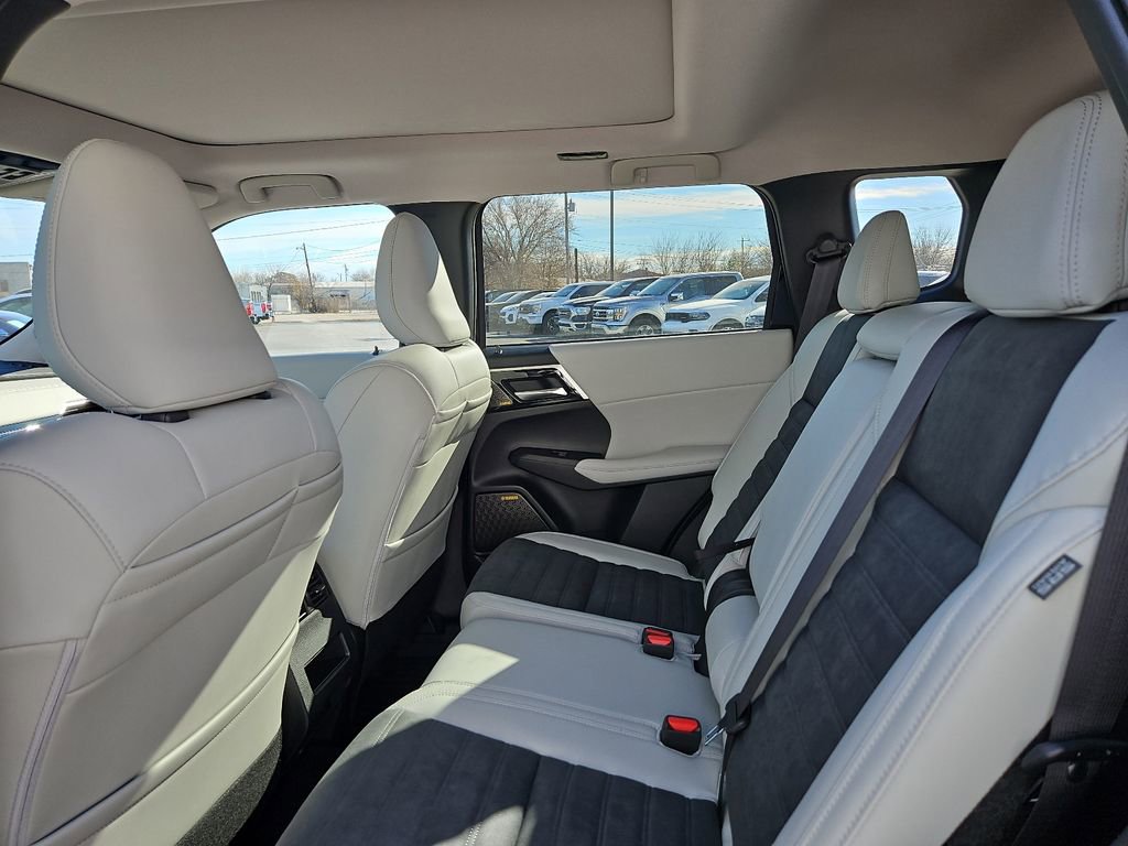 New 2026 Mitsubishi Outlander SE FWD image 20