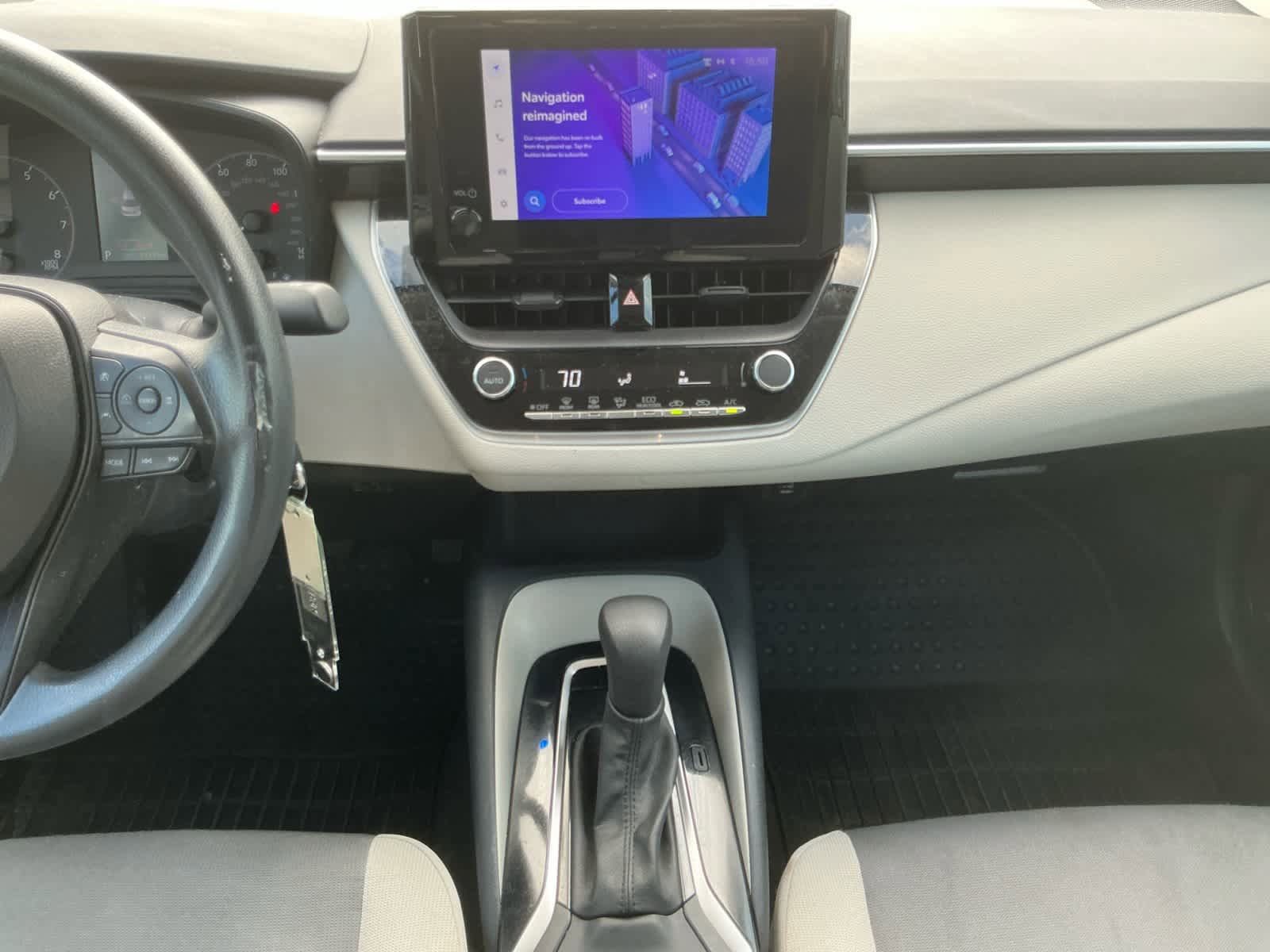 Used 2023 Toyota Corolla LE image 12