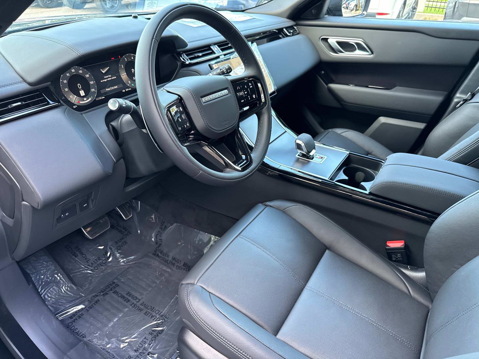 New 2026 Land Rover Range Rover Velar Dynamic SE image 23