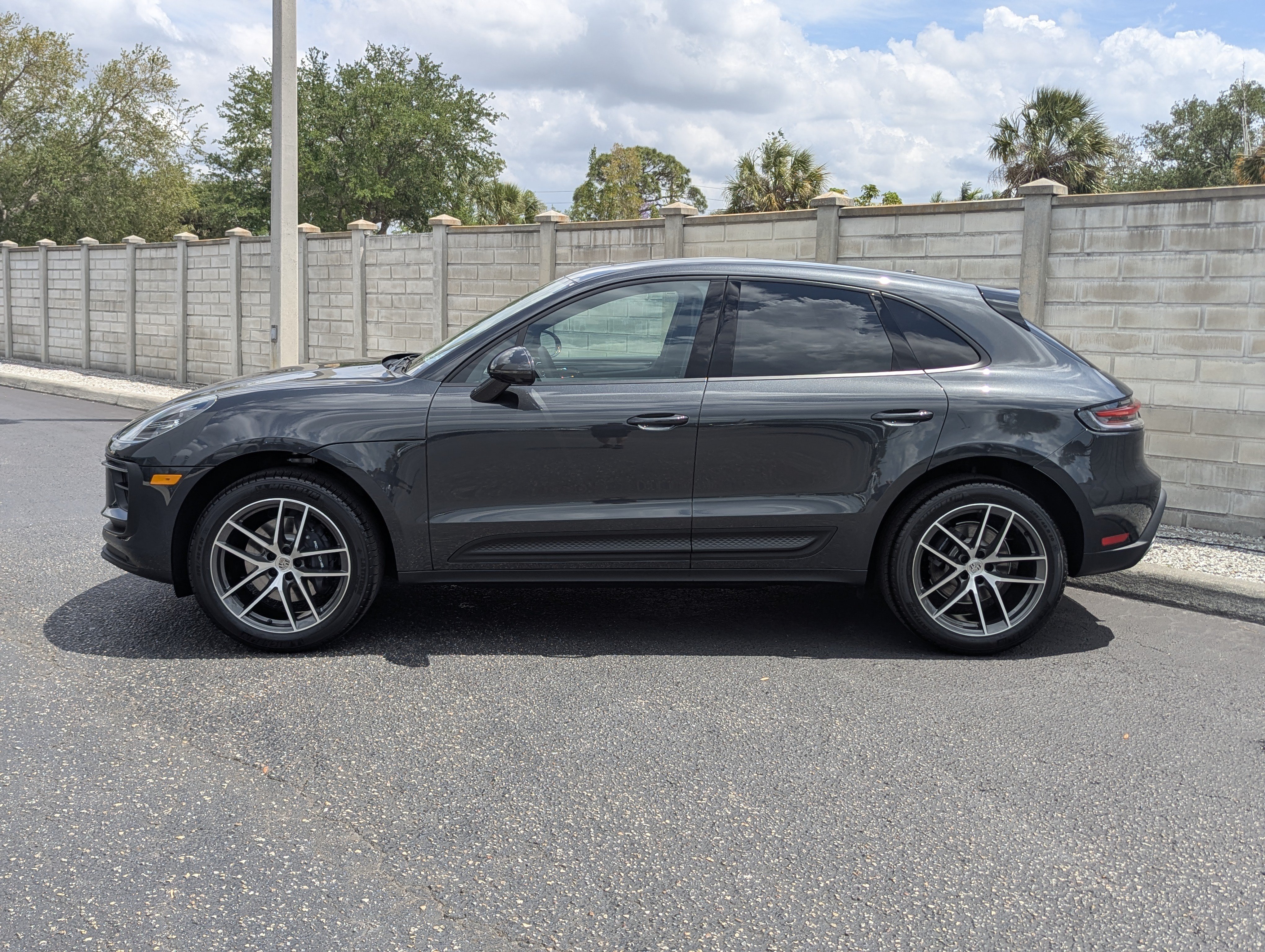 New 2026 Porsche Macan AWD/4WD image 2