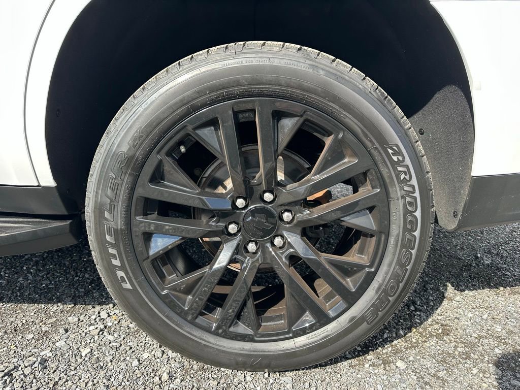 Used 2022 Chevrolet Tahoe LT w/ Luxury Package image 16