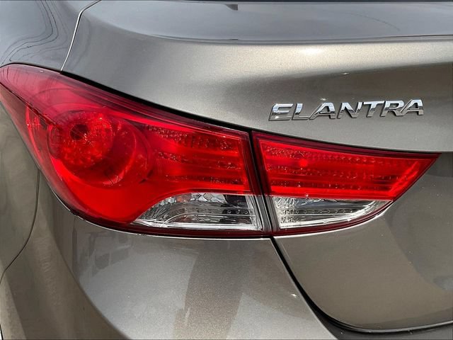 Used 2013 Hyundai Elantra GLS w/ Preferred Pkg FWD image 24