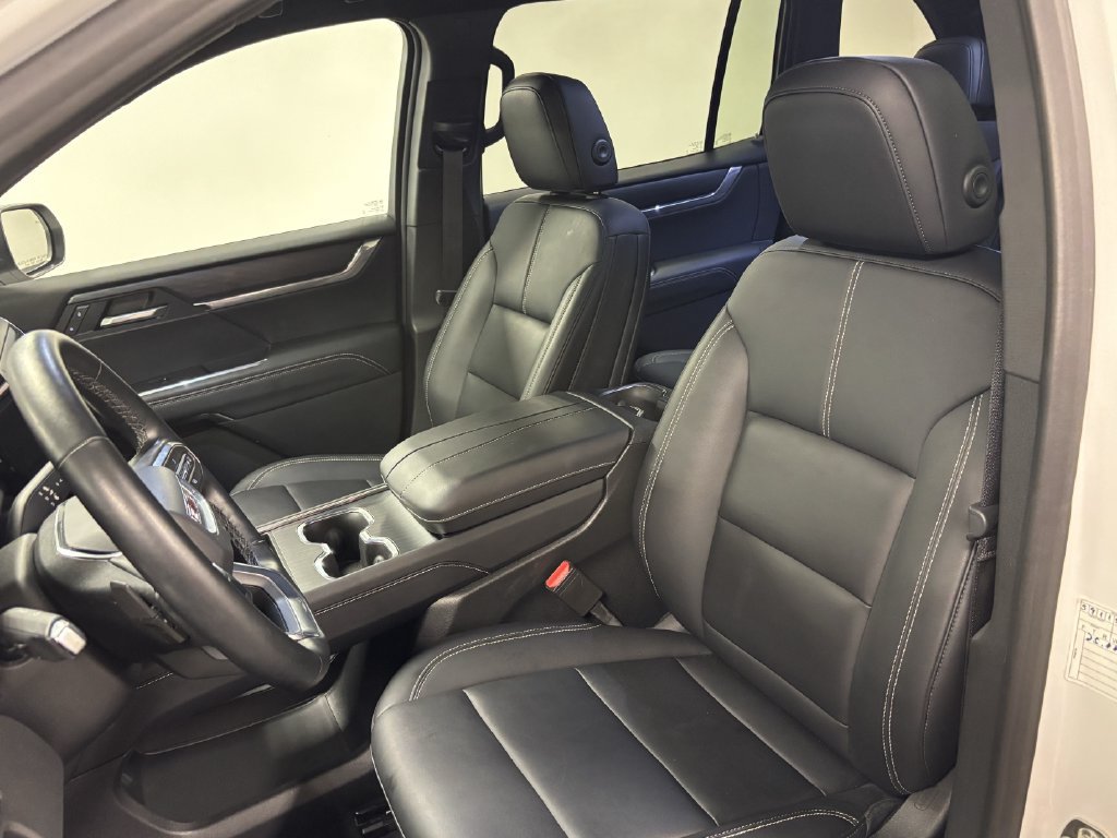 Used 2026 GMC Acadia Elevation w/ Elevation Premium Package FWD image 24